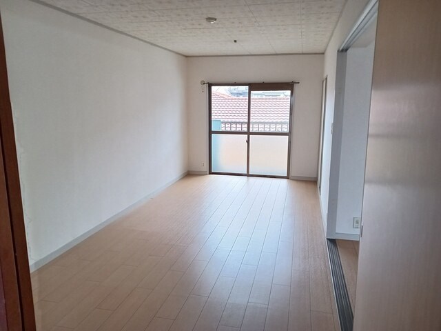 居室・リビング　303号室の写真