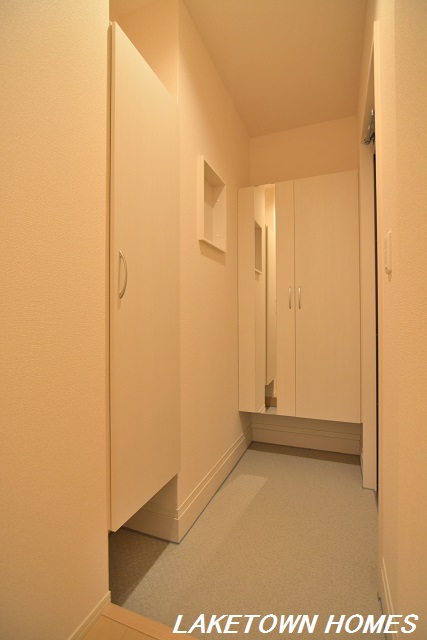 玄関　玄関ホールと玄関収納です。