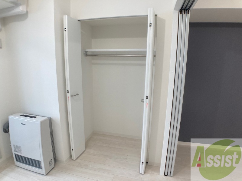 収納　寝室のクローゼットにたくさん収納出来ますね！