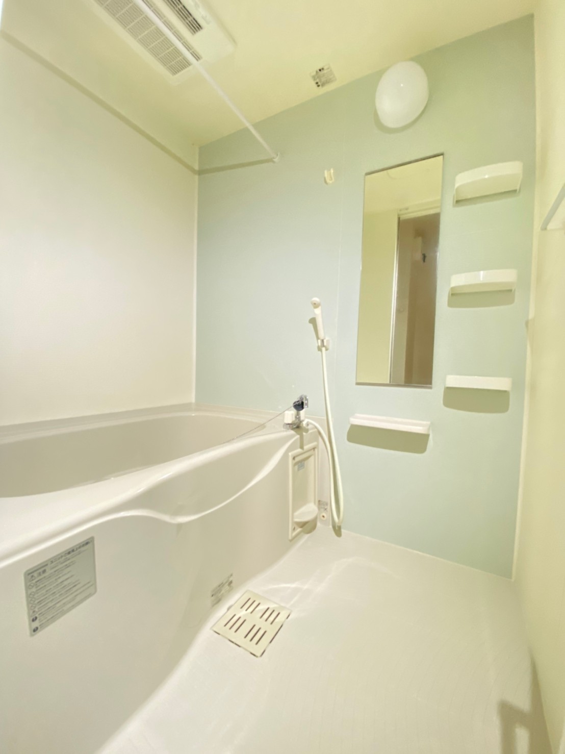 バス・シャワールーム　同建物別号室