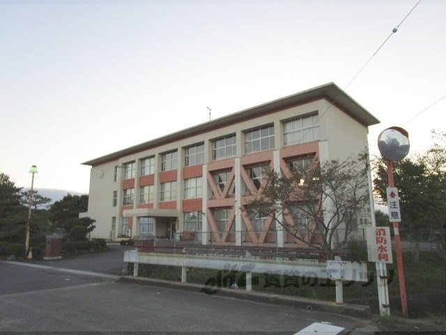 小学校　大原小学校（小学校）まで2100m