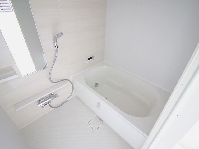 バス・シャワールーム　※写真は同型タイプ、現況優先。