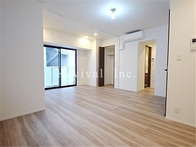 その他部屋・スペース　開放感ある室内でございます