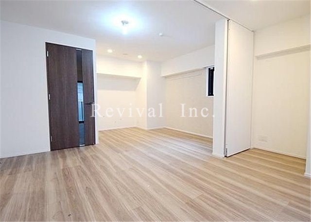 居室・リビング　開放感のあるリビングでございます