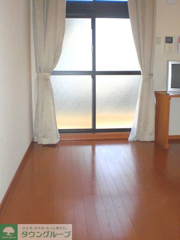 居室・リビング　１階は全室フローリグ仕様です。