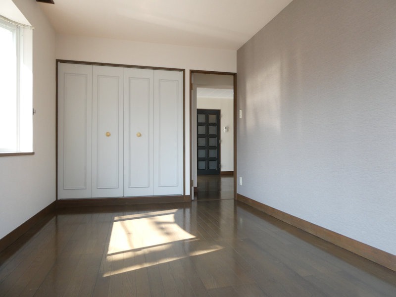 収納　６帖の洋室は大型クローゼット完備♪