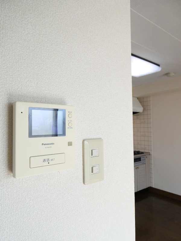 セキュリティ　安心のモニター付きインターホン♪