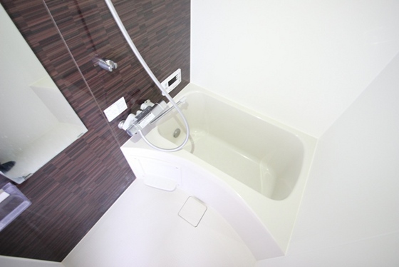 バス・シャワールーム　※別部屋の写真です