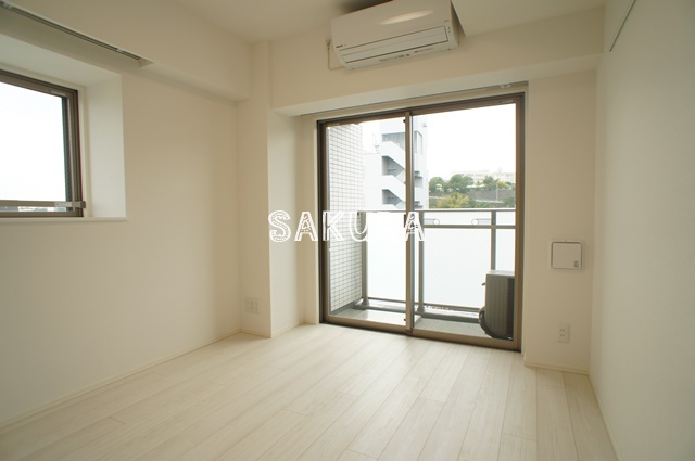 居室・リビング　開放感のある室内♪