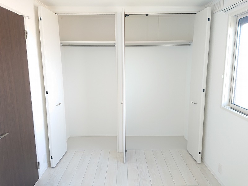 その他　ワイドなクローゼット
