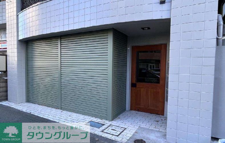 エントランス　タウンハウジング調布店まで♪