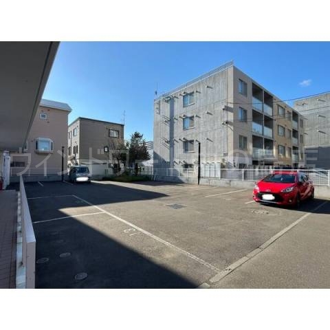 駐車場　詳細は、ウィンドワード中の島店までご相談下さい。