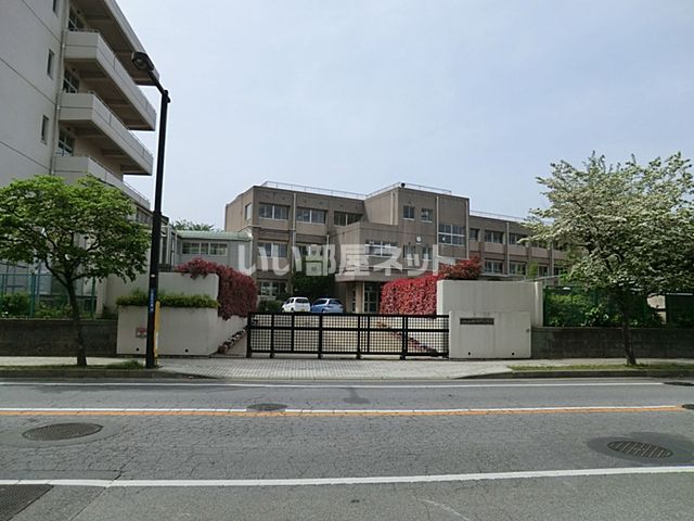 小学校　八千代市立新木戸小学校（小学校）まで532m