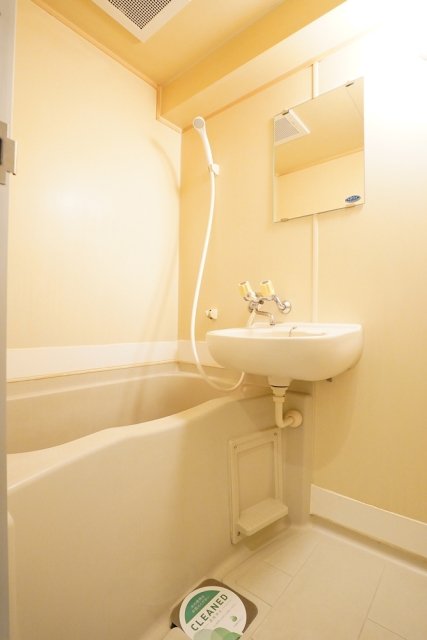 バス・シャワールーム　清潔感のある快適バスルーム♪