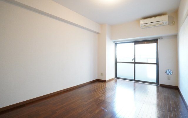 居室・リビング　開放感のあるゆったりとしたお部屋です♪