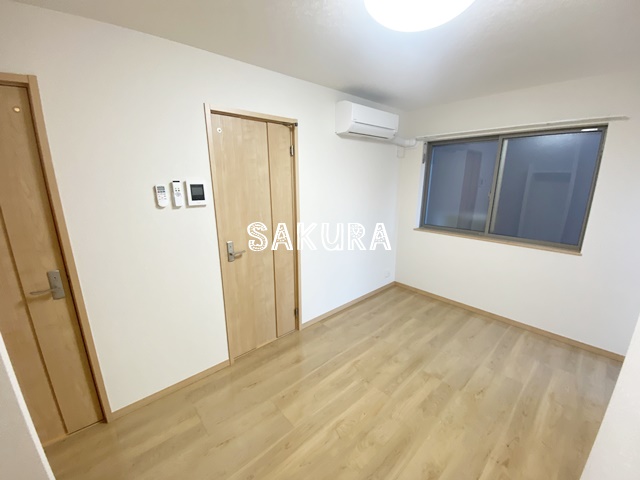 居室・リビング　使いやすい形の為、レイアウトを楽しめます♪