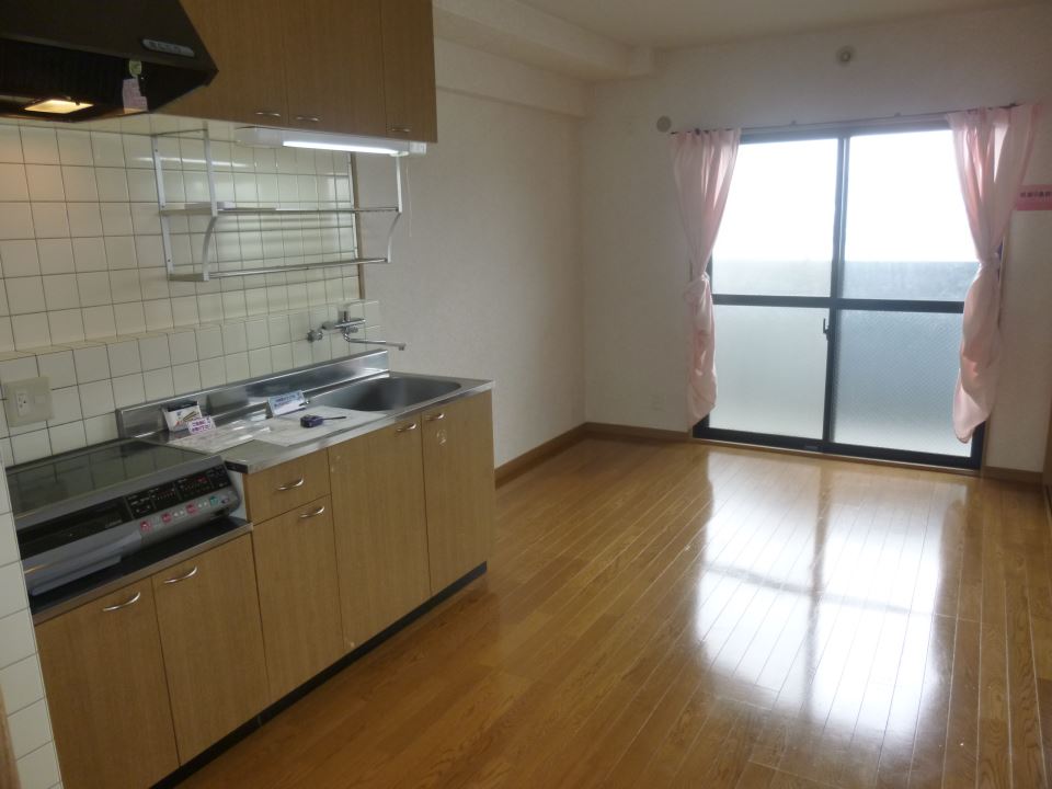 居室・リビング　８．４畳のＤＫ