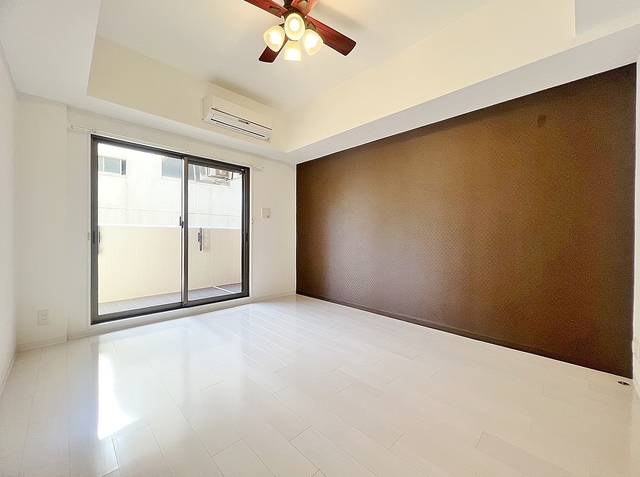 居室・リビング　洋室広々８帖