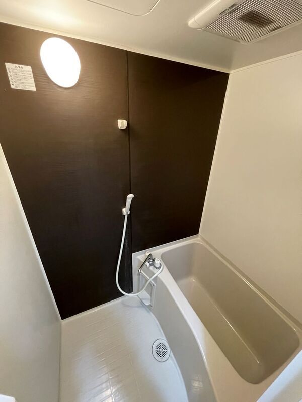 バス・シャワールーム　清潔な浴室！