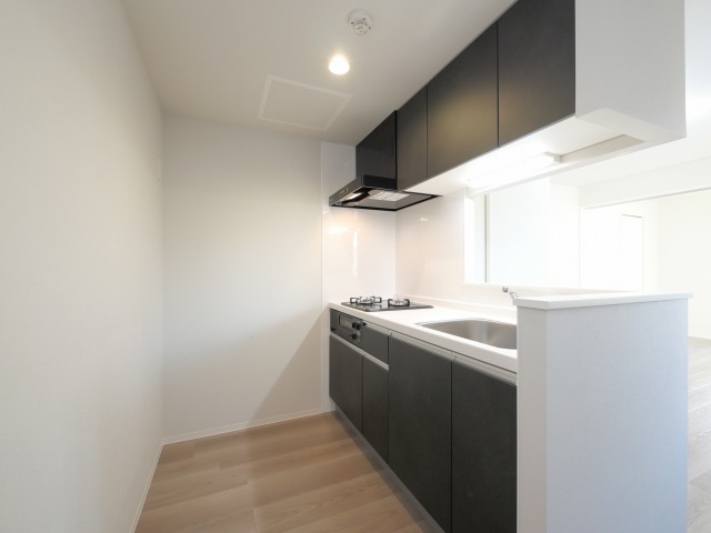 キッチン　人気の対面システムキッチンタイプです！