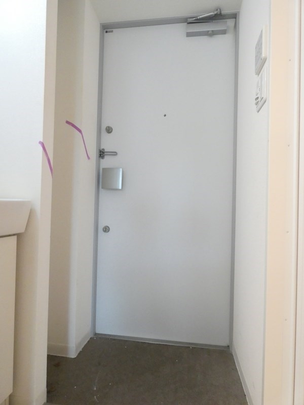 玄関　※別号室参考写真になります。