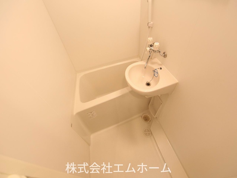 バス・シャワールーム　バスルーム　バス・トイレ別