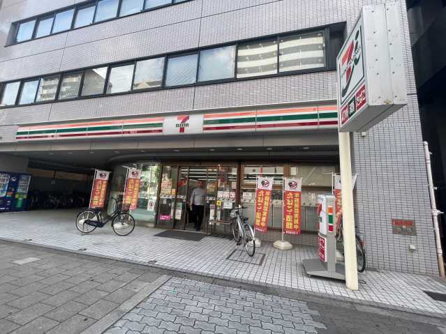 コンビニ　セブン－イレブン大阪扇町店（コンビニ）まで93m