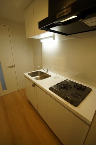 キッチン　コンパクトなキッチンで掃除もラクラク