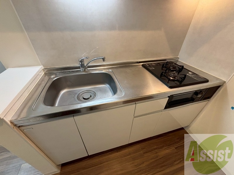 キッチン　洗い場が大きくて洗い物もしやすそうです。