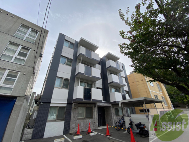 建物外観　札幌市中央区南５条西「ＬＩＩＳＡ　ＭＡＲＵＹＡＭＡ」