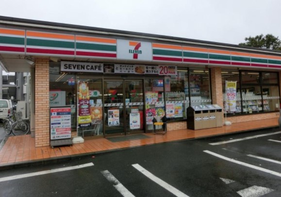 コンビニ　セブンイレブン 相模原上鶴間本町6丁目店（コンビニ）まで183m