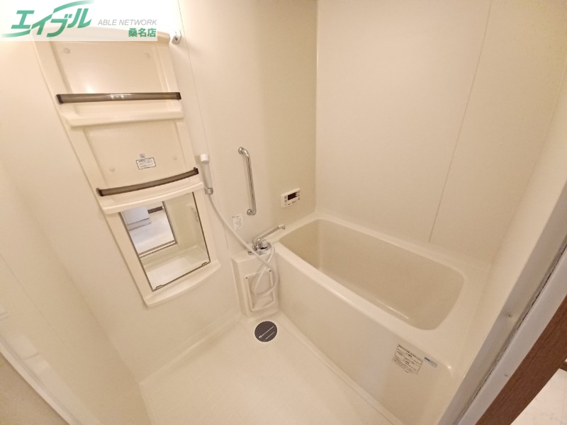 バス・シャワールーム　同物件、別部屋写真です