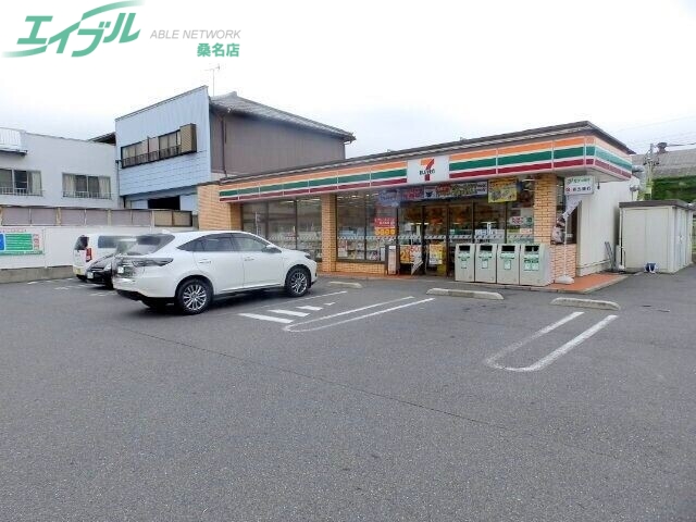 コンビニ　セブンイレブン桑名江場店（コンビニ）まで360m