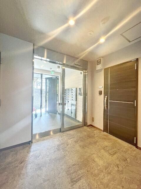 エントランス　エントランス