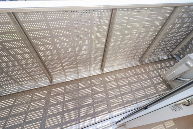 バルコニー　図面と現状に相違がある場合には現状を優先