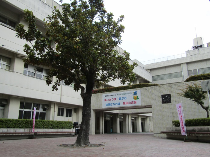 中学校　横浜市立共進中学校（中学校）まで260m