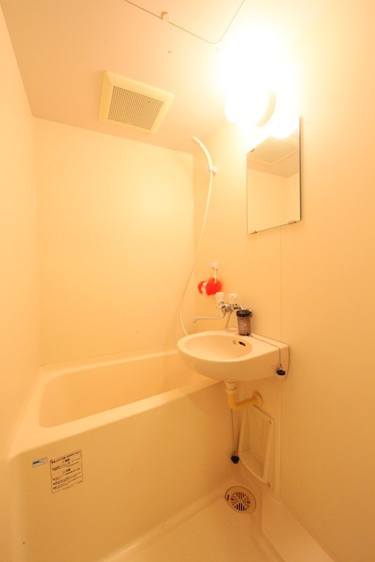 バス・シャワールーム　バスルーム