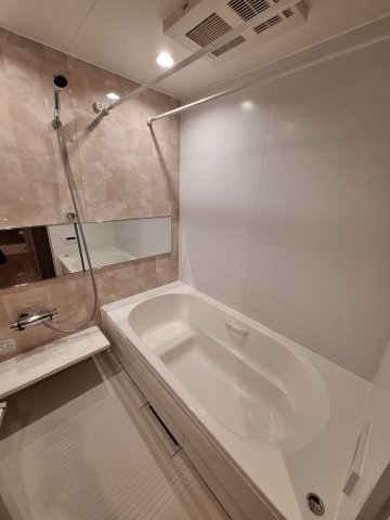 バス・シャワールーム　同建物別号室画像／同仕様