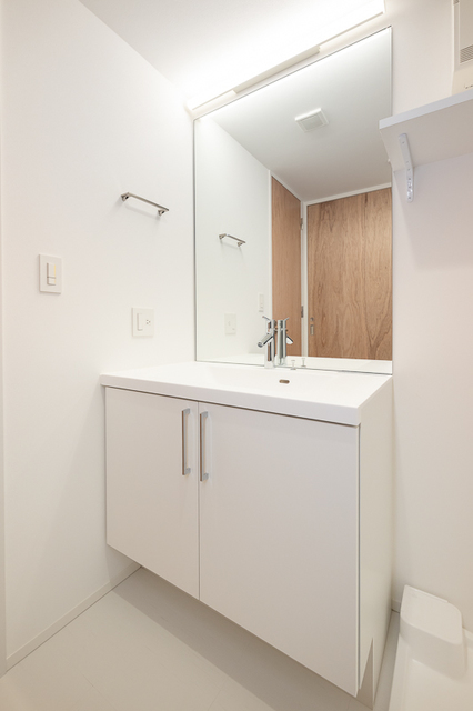 洗面設備　※写真は同タイプ住戸です。