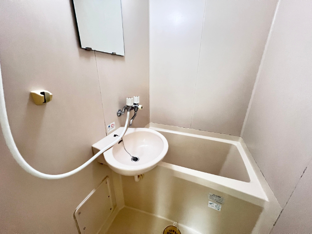 洗面設備　同一建物１０５号室の写真掲載