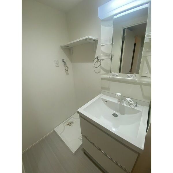 洗面設備　※同シリーズの写真になります。
