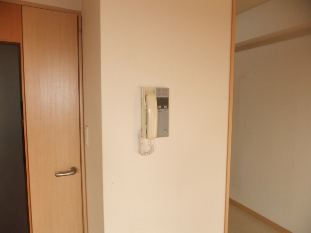その他　インターホン　同タイプのお部屋写真を使用しております