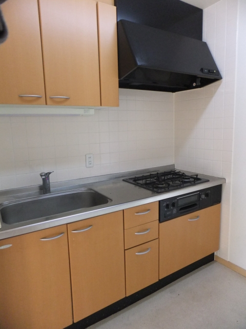 キッチン　キッチン　同タイプのお部屋写真を使用しております