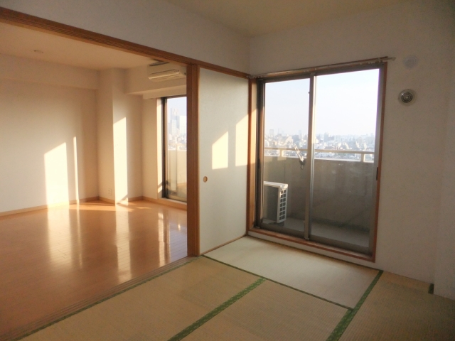 その他　和室　同タイプのお部屋写真を使用しております