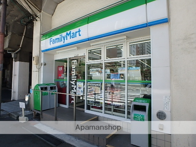 コンビニ　ファミリーマート（コンビニ）まで282m