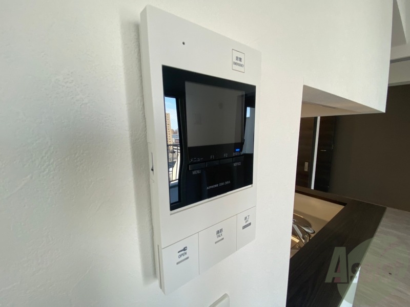 セキュリティ　ＴＶモニター付インターホンです。来客者の顔が見えるので安心！