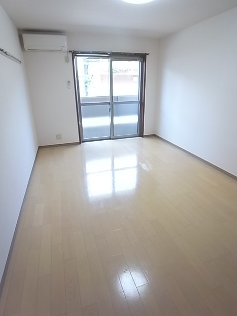 居室・リビング　居間です