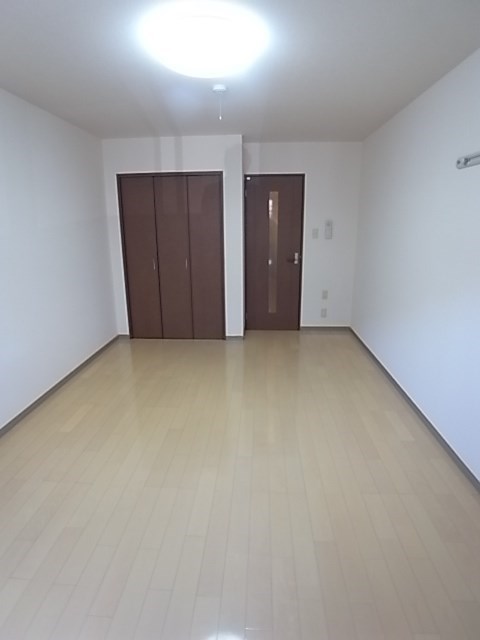 その他部屋・スペース　落ち着いて過ごせるお部屋なので、寝室にいかがでしょうか