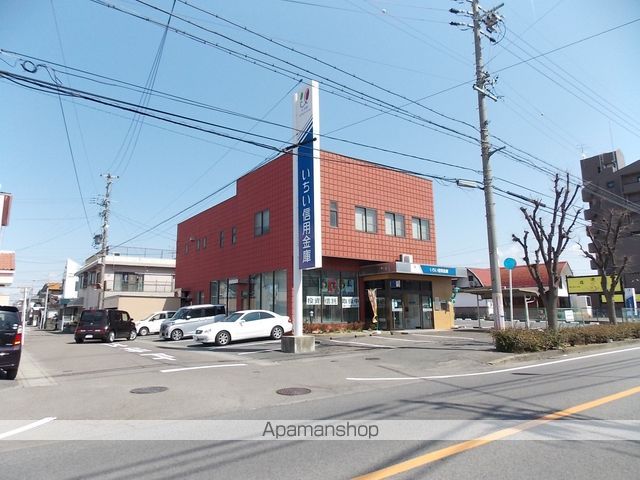 銀行　いちい信用金庫西江南支店（銀行）まで111m