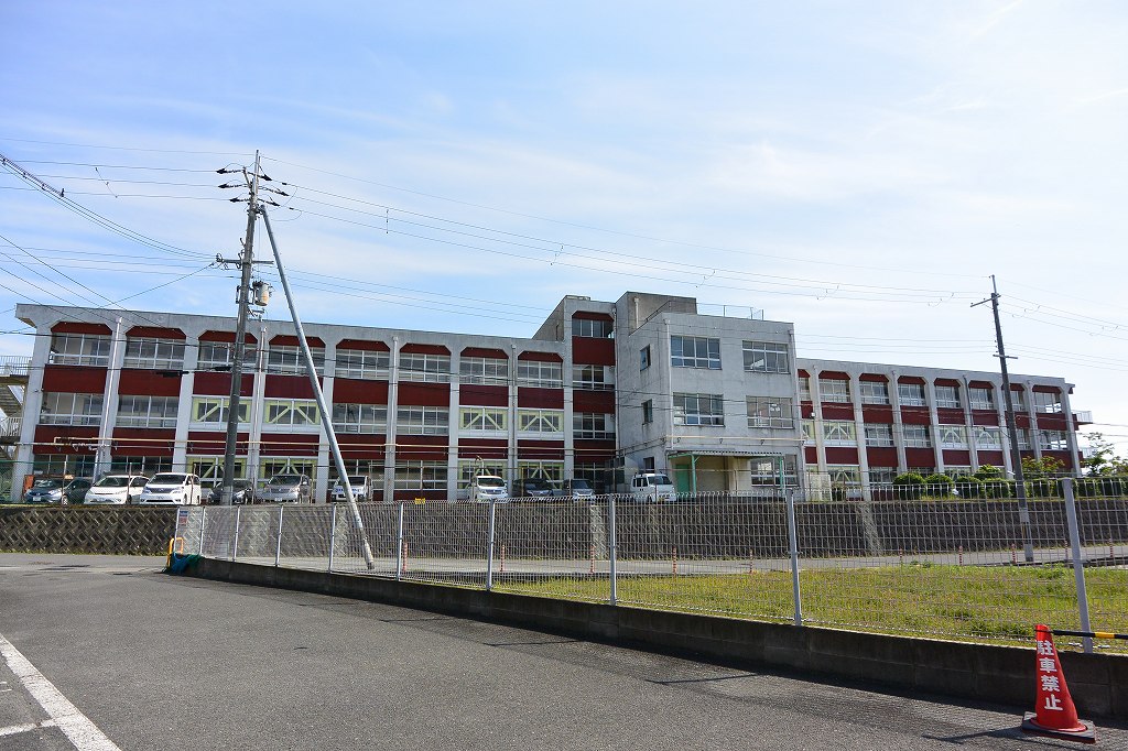 小学校　交野市立交野みらい学園（小学校）まで1229m